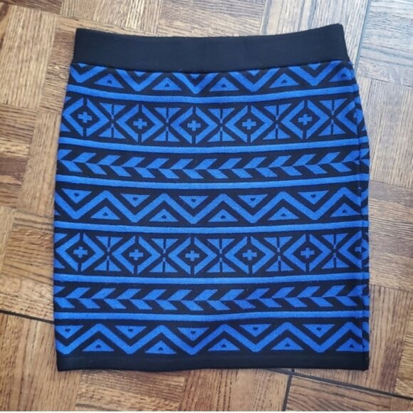FALL/WINTER- Size S• Black/Blue•Geometric Knit Skirt by F21 - Picture 8 of 10